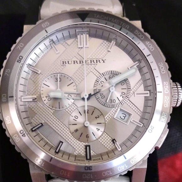 Burberry Watch - Picture 1 of 1